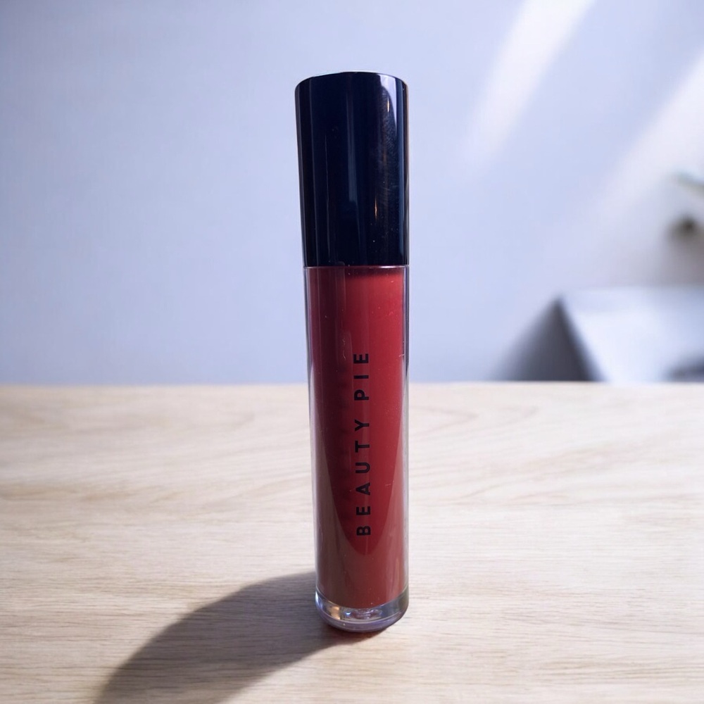 Beauty Pie in the shade of Bitten Liquid Lipstick